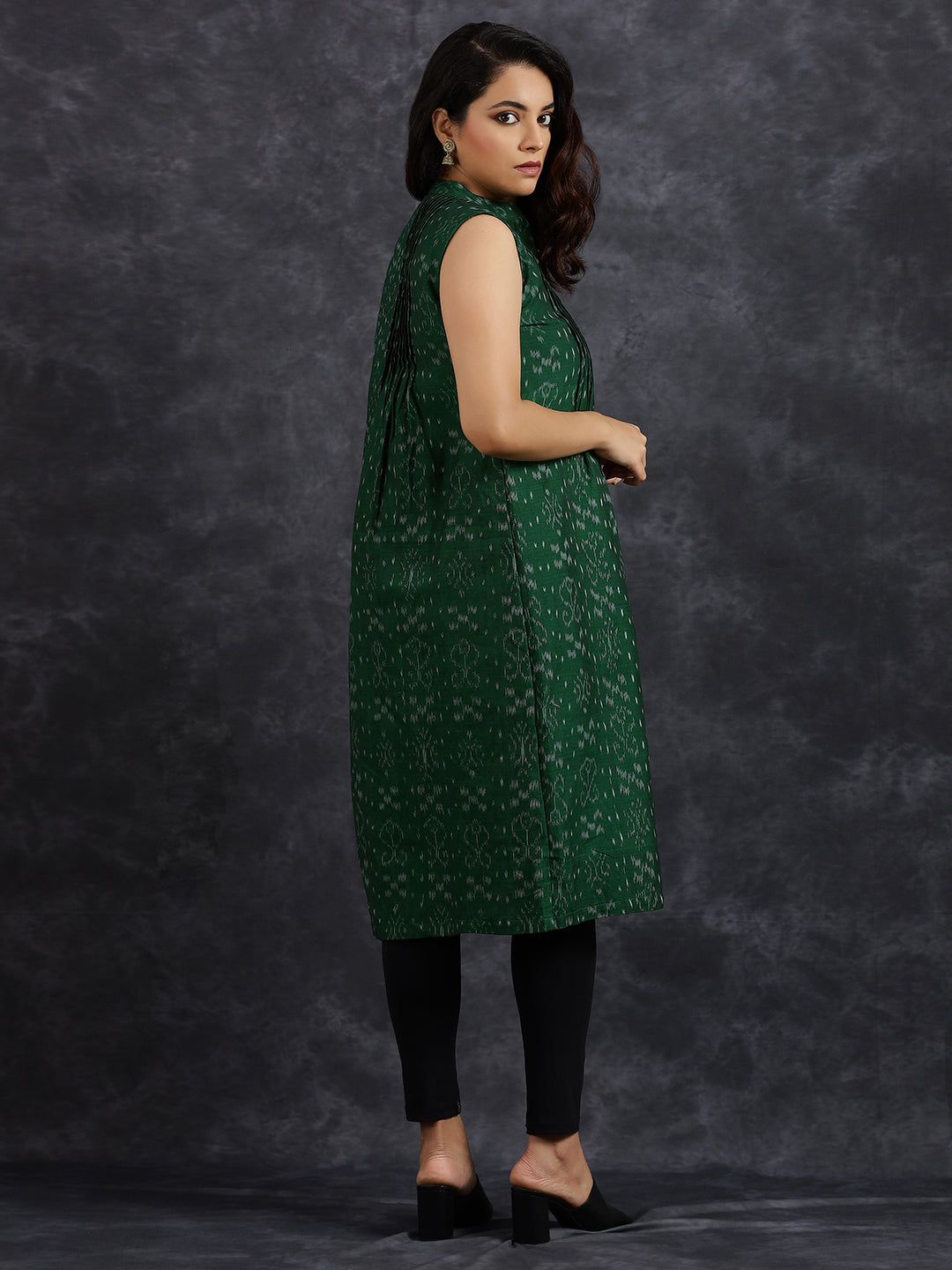 Pintuck Sleeveless Green Cotton Kurta
