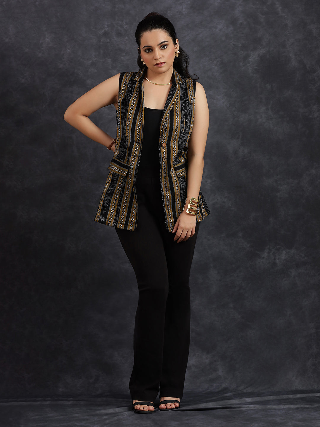 Sleeveless Black Cotton Vest Jacket
